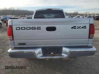 ✅ 2002 Dodge Dakota • VIN: 1B7GG42X22S511194 • Lot: 42983195. Wystawiony na Copart z przebiegiem 131 808 mil. Bezpłatny archiwum sprzedaży aukcyjnych z USA i szczegółowy raport historii pojazdu na DreamBid. Zdjęcie 6.