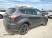 2018 Ford Escape SE z VIN 1FMCU9GD6JUD48647, wystawiony jako Copart lot #70868345 z przebiegiem 102 072 mil mil oraz Szkoda całkowita • Salvage title. Historia ofert i sprzedaży dostępna na DreamBid. Obrazek 3.