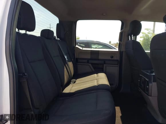 ✅ 2017 Ford F-150 XL • VIN: 1FTEW1EGXHKD43236 • Лот: 42946319. Опубликован ранее на IAAI с пробегом 121 263 миль. Бесплатный доступ к архиву аукционных продаж из США и подробный отчёт об истории автомобиля на DreamBid. Изображение 8.