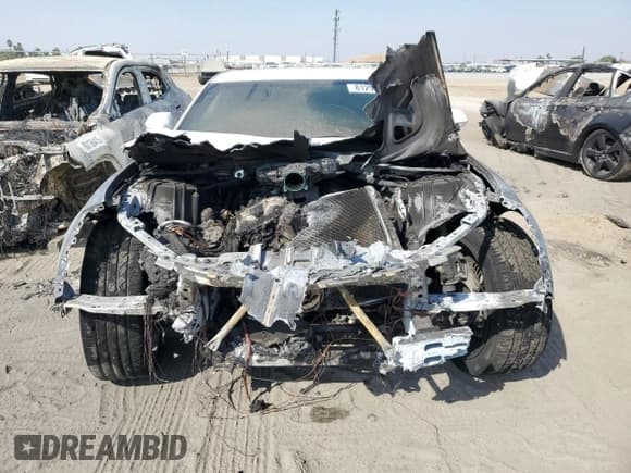 ✅ 2017 Chevrolet Camaro 2LT • VIN: 1G1FD1RS8H0106645 • Lot: 81292105. Wystawiony na Copart z przebiegiem Nie podano. Bezpłatny archiwum sprzedaży aukcyjnych z USA i szczegółowy raport historii pojazdu na DreamBid. Zdjęcie 5.