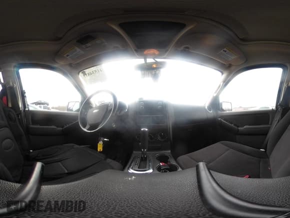 ✅ 2010 Ford Explorer XLT • VIN: 1FMEU8DE5AUA85647 • Lot: 41534833. Listed on IAAI with 129,925 mi. Free auction sales archive from the USA and detailed vehicle history report at DreamBid. Image 21.