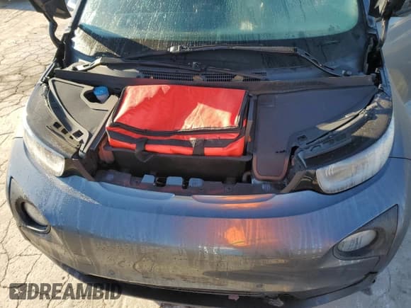 ✅ 2017 BMW i3 • VIN: WBY1Z6C39HV950079 • Lot: 91040495. Listed on Copart with Not provided. Free auction sales archive from the USA and detailed vehicle history report at DreamBid. Image 11.