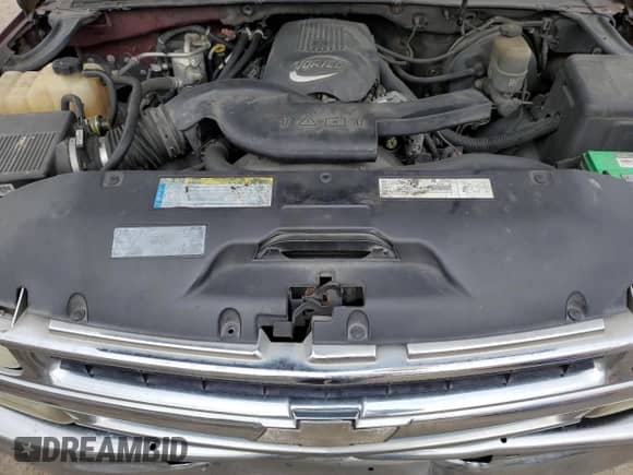 ✅ 2001 Chevrolet Suburban • VIN: 1GNEC16T81J295081 • Лот: 87960035. Опубликован ранее на Copart с пробегом 214 846 миль. Бесплатный доступ к архиву аукционных продаж из США и подробный отчёт об истории автомобиля на DreamBid. Изображение 13.