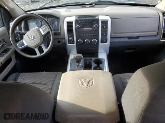 ✅ 2010 Dodge 1500 SLT • VIN: 1D7RV1GTXAS173809 • Lot: 87373424. Wystawiony na Copart z przebiegiem Nie podano. Bezpłatny archiwum sprzedaży aukcyjnych z USA i szczegółowy raport historii pojazdu na DreamBid. Zdjęcie 8.