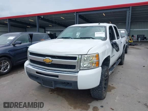 2009 Chevrolet Silverado 1500 LS with VIN 3GCEK13C99G126135, listed as a IAAI auction lot 42794456 with 174,551 mi miles and . Bid and sale history available at DreamBid. Image 6.