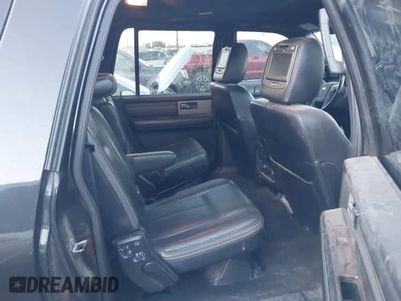 ✅ 2015 Ford Expedition Max Platinum • VIN: 1FMJK1MT7FEF02262 • Lot: 42952763. Listed on IAAI with 182,942 mi. Free auction sales archive from the USA and detailed vehicle history report at DreamBid. Image 8.