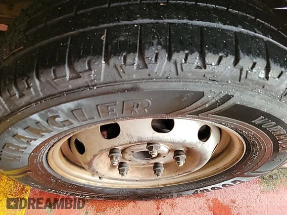 ✅ 2019 Ford Transit • VIN: 1FTYR3XM7KKA78317 • Lot: 43930322. Wystawiony na IAAI z przebiegiem 140 908 mil. Bezpłatny archiwum sprzedaży aukcyjnych z USA i szczegółowy raport historii pojazdu na DreamBid. Zdjęcie 3.