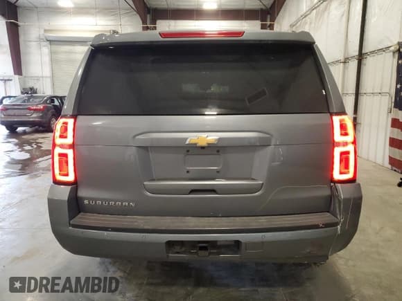 ✅ 2018 Chevrolet Suburban LS • VIN: 1GNSKGKC2JR134838 • Лот: 82627075. Опубликован ранее на Copart с пробегом 154 054 миль. Бесплатный доступ к архиву аукционных продаж из США и подробный отчёт об истории автомобиля на DreamBid. Изображение 6.