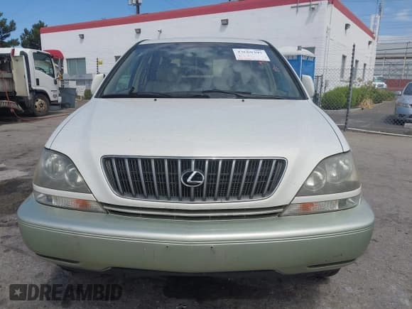 ✅ 2000 Lexus RX 300 • VIN: JT6HF10U9Y0132266 • Lot: 43009397. Wystawiony na IAAI z przebiegiem 175 445 mil. Bezpłatny archiwum sprzedaży aukcyjnych z USA i szczegółowy raport historii pojazdu na DreamBid. Zdjęcie 12.