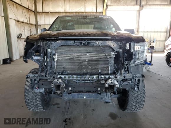 ✅ 2021 GMC Sierra 1500 • VIN: 1GTU9AEF8MZ229571 • Lot: 62385015. Wystawiony na Copart z przebiegiem 96 058 mil. Bezpłatny archiwum sprzedaży aukcyjnych z USA i szczegółowy raport historii pojazdu na DreamBid. Zdjęcie 5.