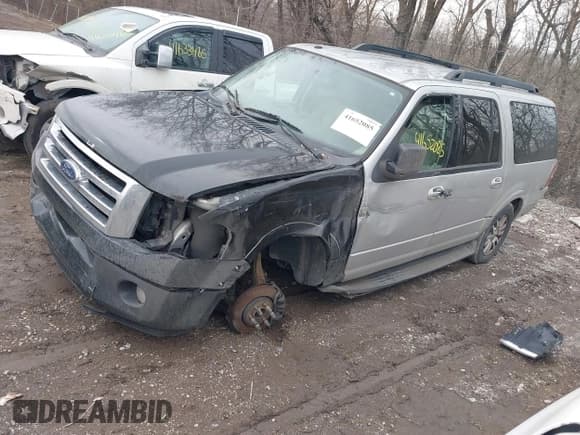 ✅ 2011 Ford Expedition Max XLT • VIN: 1FMJK1H53BEF44658 • Lot: 41652085. Wystawiony na IAAI z przebiegiem 174 548 mil. Bezpłatny archiwum sprzedaży aukcyjnych z USA i szczegółowy raport historii pojazdu na DreamBid. Zdjęcie 22.