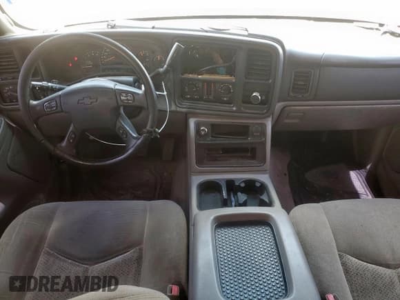 ✅ 2005 Chevrolet Suburban LT • VIN: 3GNEC16Z95G257855 • Лот: 61812335. Опубликован ранее на Copart с пробегом 188 511 миль. Бесплатный доступ к архиву аукционных продаж из США и подробный отчёт об истории автомобиля на DreamBid. Изображение 8.