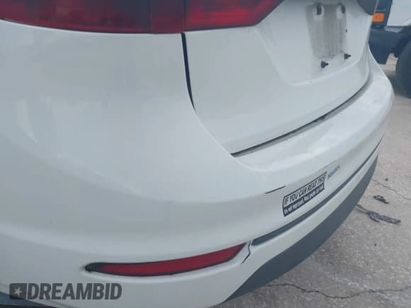 ✅ 2017 Ford Fiesta SE • VIN: 3FADP4BJ9HM166283 • Lot: 42706990. Wystawiony na IAAI z przebiegiem 115 853 mil. Bezpłatny archiwum sprzedaży aukcyjnych z USA i szczegółowy raport historii pojazdu na DreamBid. Zdjęcie 12.