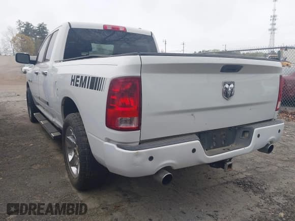 ✅ 2010 Dodge 1500 SLT • VIN: 1D7RB1GT7AS164798 • Lot: 41847595. Wystawiony na IAAI z przebiegiem 247 758 mil. Bezpłatny archiwum sprzedaży aukcyjnych z USA i szczegółowy raport historii pojazdu na DreamBid. Zdjęcie 3.