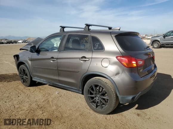 ✅ 2017 Mitsubishi Outlander ES • VIN: JA4AR3AU3HZ042905 • Lot: 92212345. Wystawiony na Copart z przebiegiem 156 568 mil. Bezpłatny archiwum sprzedaży aukcyjnych z USA i szczegółowy raport historii pojazdu na DreamBid. Zdjęcie 2.