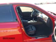 ✅ 2012 BMW 3 Series 335i • VIN: WBA3A9C51CFX59857 • Lot: 43603364. Wystawiony na IAAI z przebiegiem 92 643 mil. Bezpłatny archiwum sprzedaży aukcyjnych z USA i szczegółowy raport historii pojazdu na DreamBid. Zdjęcie 5.