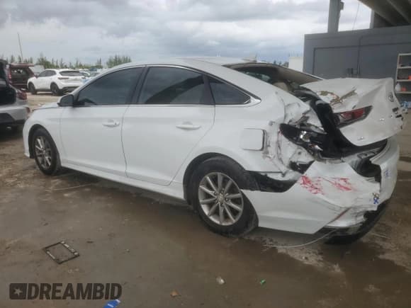 ✅ 2019 Hyundai Sonata SE • VIN: 5NPE24AFXKH768830 • Лот: 90891755. Опубликован ранее на Copart с пробегом 153 661 миль. Бесплатный доступ к архиву аукционных продаж из США и подробный отчёт об истории автомобиля на DreamBid. Изображение 2.