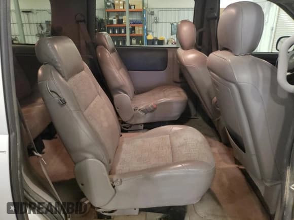 ✅ 2006 Pontiac Montana • VIN: 1GMDV33L36D236634 • Lot: 67188955. Wystawiony na Copart z przebiegiem 225 378 mil. Bezpłatny archiwum sprzedaży aukcyjnych z USA i szczegółowy raport historii pojazdu na DreamBid. Zdjęcie 11.