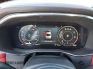 ✅ 2021 Jaguar XF R-Dynamic SE • VIN: SAJBL4GX4MCY88350 • Lot: 49041395. Wystawiony na Copart z przebiegiem 64 915 mil. Bezpłatny archiwum sprzedaży aukcyjnych z USA i szczegółowy raport historii pojazdu na DreamBid. Zdjęcie 9.