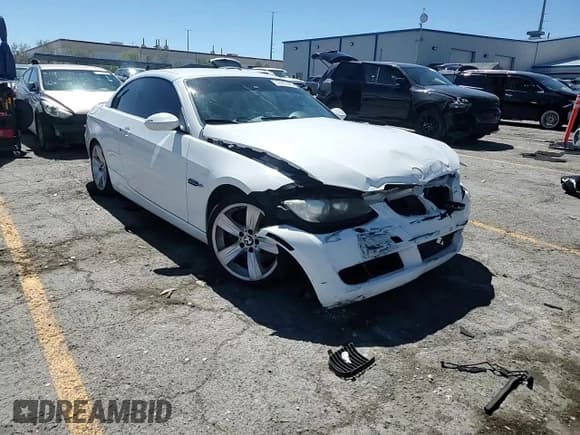 ✅ 2008 BMW 3 Series 335i • VIN: WBAWL73528PX56382 • Лот: 72057985. Опубликован ранее на Copart с пробегом 160 946 миль. Бесплатный доступ к архиву аукционных продаж из США и подробный отчёт об истории автомобиля на DreamBid. Изображение 13.