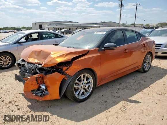 ✅ 2022 Nissan Sentra SR • VIN: 3N1AB8DV5NY237005 • Лот: 84248485. Опубликован ранее на Copart с пробегом 111 121 миль. Бесплатный доступ к архиву аукционных продаж из США и подробный отчёт об истории автомобиля на DreamBid. Изображение 1.