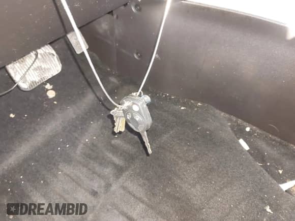 2010 Mercury Mariner z VIN 4M2CN8B73AKJ15604, wystawiony jako IAAI lot #41454647 z przebiegiem 170 761 mil mil oraz . Historia ofert i sprzedaży dostępna na DreamBid. Obrazek 11.