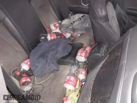 ✅ 2010 Audi A5 Prestige • VIN: WAUWKAFR2AA050049 • Lot: 41683830. Listed on IAAI with 185,164 mi. Free auction sales archive from the USA and detailed vehicle history report at DreamBid. Image 8.