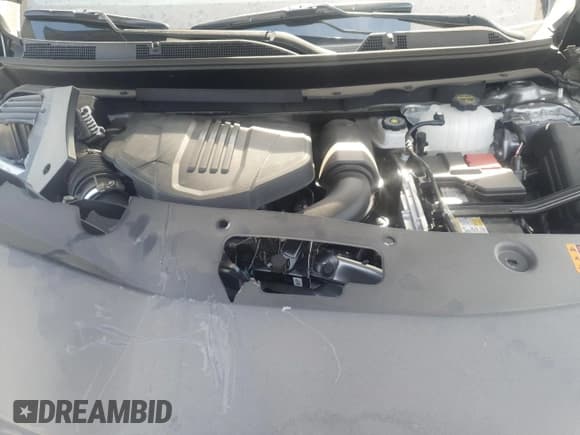 ✅ 2025 Buick Enclave Preferred • VIN: 5GAEVARS2SJ250050 • Lot: 66913065. Listed on Copart with 4,200 mi. Free auction sales archive from the USA and detailed vehicle history report at DreamBid. Image 12.