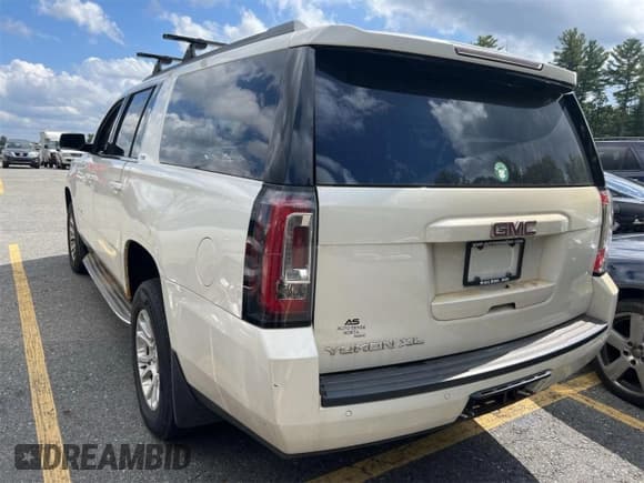 ✅ 2015 GMC Yukon XL SLT • VIN: 1GKS2HKC1FR572373 • Lot: 86259245. Listed on Copart with 141,000 mi. Free auction sales archive from the USA and detailed vehicle history report at DreamBid. Image 3.