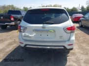 ✅ 2014 Nissan Pathfinder SV • VIN: 5N1AR2MM7EC703101 • Lot: 42221242. Listed on IAAI with 178,237 mi. Free auction sales archive from the USA and detailed vehicle history report at DreamBid. Image 16.