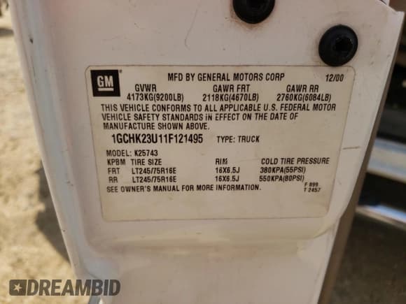 ✅ 2001 Chevrolet Silverado 2500HD LS • VIN: 1GCHK23U11F121495 • Лот: 44270243. Опубликован ранее на Copart с пробегом 218 961 миль. Бесплатный доступ к архиву аукционных продаж из США и подробный отчёт об истории автомобиля на DreamBid. Изображение 13.