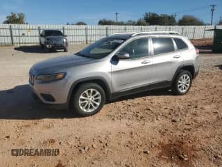 ✅ 2020 Jeep Cherokee Latitude • VIN: 1C4PJLCB5LD569983 • Lot: 92254915. Wystawiony na Copart z przebiegiem 232 486 mil. Bezpłatny archiwum sprzedaży aukcyjnych z USA i szczegółowy raport historii pojazdu na DreamBid. Zdjęcie 1.