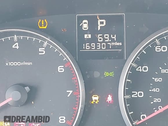 ✅ 2013 Subaru Outback 2.5i • VIN: 4S4BRBAC8D3282973 • Lot: 42418212. Listed on IAAI with 169,307 mi. Free auction sales archive from the USA and detailed vehicle history report at DreamBid. Image 16.