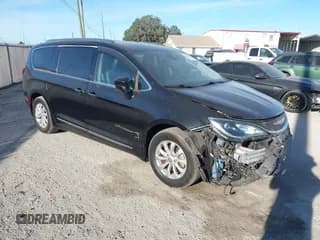 ✅ 2018 Chrysler Pacifica Touring L Plus • VIN: 2C4RC1EG2JR121470 • Lot: 43796025. Wystawiony na IAAI z przebiegiem 66 008 mil. Bezpłatny archiwum sprzedaży aukcyjnych z USA i szczegółowy raport historii pojazdu na DreamBid. Zdjęcie 1.