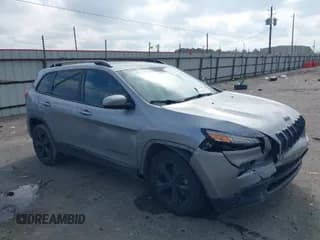 ✅ 2016 Jeep Cherokee Latitude • VIN: 1C4PJLCB3GW107402 • Lot: 41505242. Wystawiony na IAAI z przebiegiem 110 994 mil. Bezpłatny archiwum sprzedaży aukcyjnych z USA i szczegółowy raport historii pojazdu na DreamBid. Zdjęcie 1.