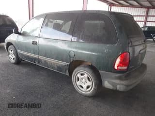 ✅ 1998 Dodge Caravan • VIN: 2B4GP25R4WR724105 • Lot: 43292275. Wystawiony na IAAI z przebiegiem 214 897 mil. Bezpłatny archiwum sprzedaży aukcyjnych z USA i szczegółowy raport historii pojazdu na DreamBid. Zdjęcie 3.