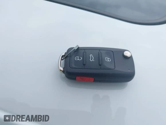 ✅ 2017 Volkswagen Passat SE • VIN: 1VWBT7A39HC040828 • Lot: 43057950. Listed on IAAI with 69,000 mi. Free auction sales archive from the USA and detailed vehicle history report at DreamBid. Image 11.