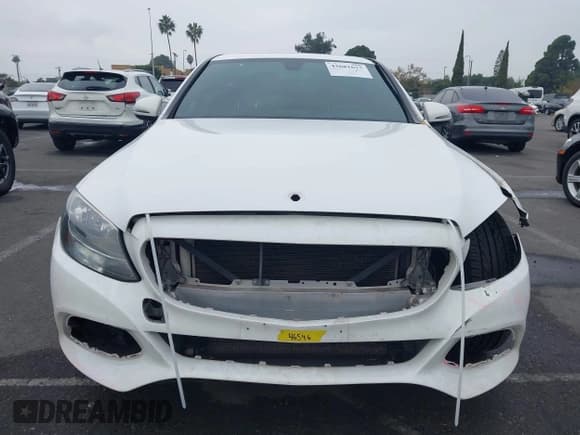 ✅ 2018 Mercedes-Benz C 300 • VIN: 55SWF4JB1JU249795 • Lot: 43681677. Listed on IAAI with 93,207 mi. Free auction sales archive from the USA and detailed vehicle history report at DreamBid. Image 13.