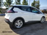✅ 2023 Chevrolet Bolt EV 1LT • VIN: 1G1FW6S09P4196931 • Lot: 72216144. Wystawiony na Copart z przebiegiem 8 467 mil. Bezpłatny archiwum sprzedaży aukcyjnych z USA i szczegółowy raport historii pojazdu na DreamBid. Zdjęcie 3.