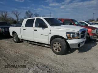 2006 Dodge 3500 SLT z VIN 3D7LL39C26G203954, wystawiony jako Copart lot #44701905 z przebiegiem 299 641 mil mil oraz Szkoda całkowita • Salvage title. Historia ofert i sprzedaży dostępna na DreamBid. Obrazek 4.