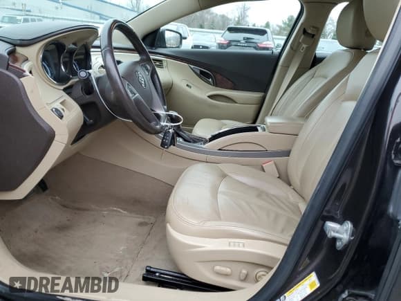 ✅ 2013 Buick LaCrosse • VIN: 1G4GL5G32DF180888 • Lot: 50257065. Wystawiony na Copart z przebiegiem 83 121 mil. Bezpłatny archiwum sprzedaży aukcyjnych z USA i szczegółowy raport historii pojazdu na DreamBid. Zdjęcie 7.