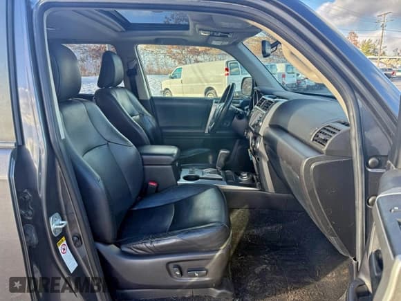 ✅ 2012 Toyota 4Runner SR5 • VIN: JTEBU5JR0C5110296 • Lot: 97124055. Listed on Copart with 201,994 mi. Free auction sales archive from the USA and detailed vehicle history report at DreamBid. Image 5.