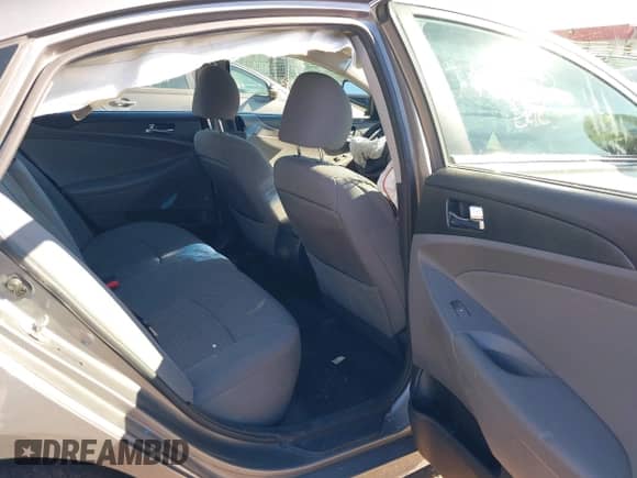 2013 Hyundai Sonata GLS with VIN 5NPEB4AC2DH545223, listed as a IAAI auction lot 43440345 with 233,226 mi miles and . Bid and sale history available at DreamBid. Image 8.