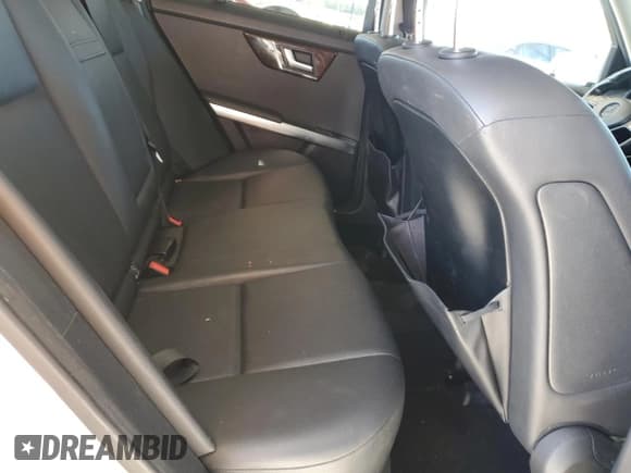 ✅ 2013 Mercedes-Benz GLK 350 • VIN: WDCGG5HB7DG136517 • Lot: 85390875. Listed on Copart with 170,126 mi. Free auction sales archive from the USA and detailed vehicle history report at DreamBid. Image 10.