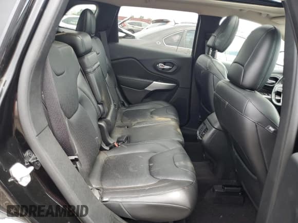 ✅ 2017 Jeep Cherokee Overland • VIN: 1C4PJMJS7HW557791 • Lot: 63774495. Listed on Copart with 49,280 mi. Free auction sales archive from the USA and detailed vehicle history report at DreamBid. Image 11.