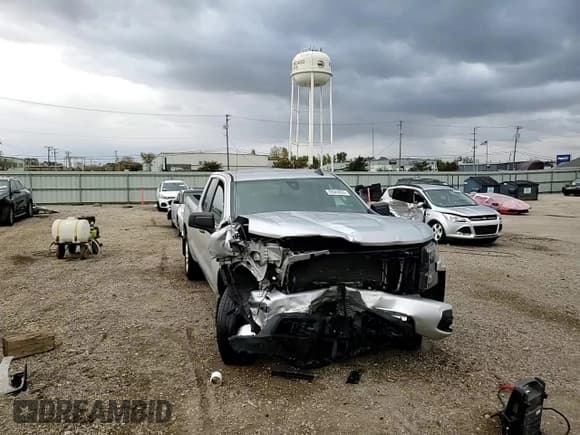 ✅ 2022 Chevrolet Silverado 1500 Custom • VIN: 1GCRYBEK2NZ198783 • Лот: 89545005. Опубликован ранее на Copart с пробегом 60 829 миль. Бесплатный доступ к архиву аукционных продаж из США и подробный отчёт об истории автомобиля на DreamBid. Изображение 13.