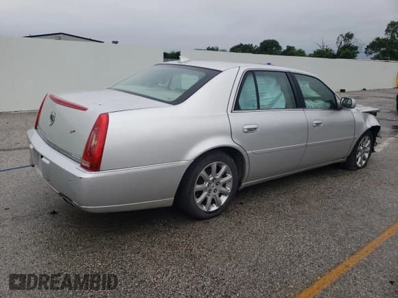 ✅ 2009 Cadillac DTS 1SC • VIN: 1G6KD57Y99U125187 • Lot: 58207845. Wystawiony na Copart z przebiegiem Nie podano. Bezpłatny archiwum sprzedaży aukcyjnych z USA i szczegółowy raport historii pojazdu na DreamBid. Zdjęcie 3.