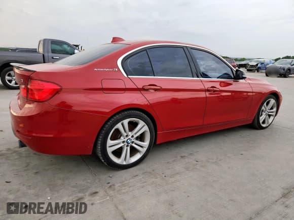 ✅ 2013 BMW 3 Series ActiveHybrid 3 • VIN: WBA3F9C51DF484428 • Лот: 63462075. Опубликован ранее на Copart с пробегом 123 431 миль. Бесплатный доступ к архиву аукционных продаж из США и подробный отчёт об истории автомобиля на DreamBid. Изображение 3.