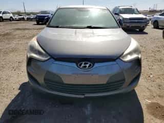 2015 Hyundai Veloster RE:FLEX z VIN KMHTC6AD1FU223864, wystawiony jako Copart lot #90631605 z przebiegiem 178 638 mil mil oraz Czysty tytuł • Clean title. Historia ofert i sprzedaży dostępna na DreamBid. Obrazek 5.