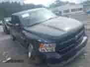 2018 Ram 1500 Tradesman z VIN 1C6RR6FT0JS131914, wystawiony jako IAAI lot #42450939 z przebiegiem 126 119 mil mil oraz . Historia ofert i sprzedaży dostępna na DreamBid. Obrazek 1.